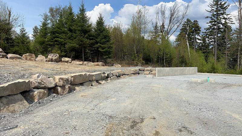 Custom landscape stone wall, Cumberland County