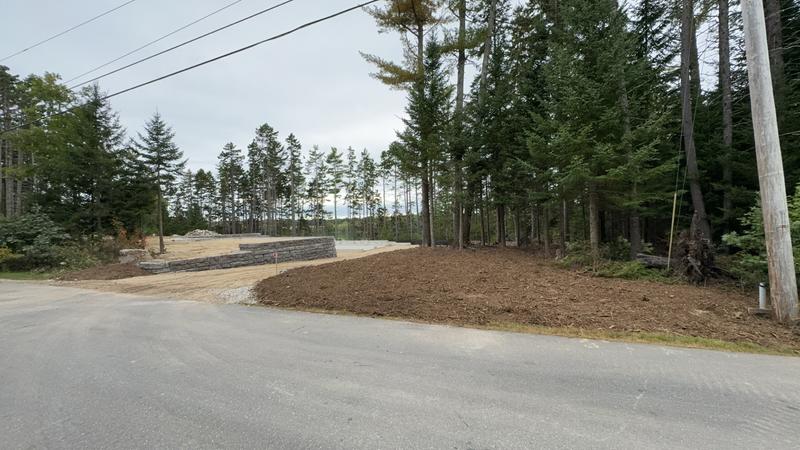 Custom landscape stone wall, Cumberland County