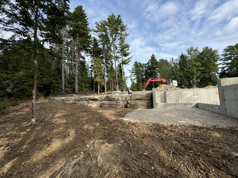 Custom landscape stone wall, Cumberland County