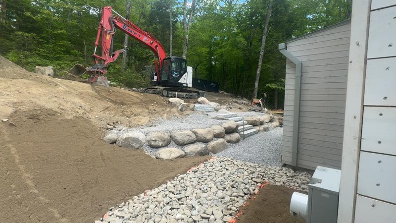 Custom landscape stone wall, Cumberland County